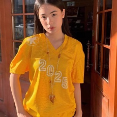 批发印花美式球服夏季魔方<b class='q'>韩版</b>时尚百搭V领字母短袖<b class='q'>T</b><b class='q'>恤</b>女上衣