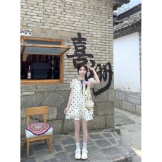 批发法式气质波点无袖挂脖连衣<b class='q'>裙</b>夏季新款女小个子收腰显瘦蓬蓬娃娃<b class='q'>裙</b>