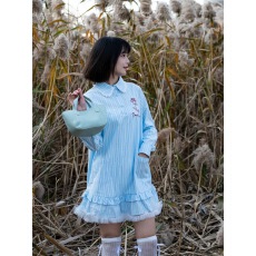 批发蓝色条纹衬衫<b class='q'>连衣裙</b>子女初夏2025年新款小个子花边娃娃领短裙夏季
