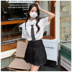 批发酷丝绵无口袋款宽松显瘦<b class='q'>短袖</b><b class='q'>衬衫</b>女白色设计感小众夏职业正装秋冬