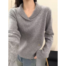 2026早春新品时尚显瘦毛翻领设计毛衣套头慵懒风时尚女潮浣熊绒