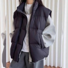 批发2025冬季无袖立领坎肩<b class='q'>设计</b>款复古百搭宽松双拉链宽松马夹背心外穿