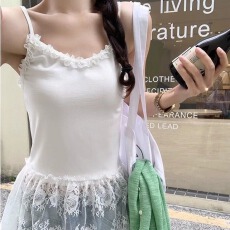 批发<b class='q'>甜美</b>纯欲新款蕾丝下摆吊带百搭性感修身显瘦外穿一体式带胸垫上衣