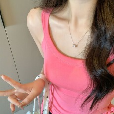 批发甜辣多巴胺黄色挂脖吊带背心女外穿修身不规则纯欲美式无袖上衣