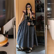 批发韩系学院风气质<b class='q'>收腰</b>木耳边格纹吊带裙女时尚夏新款方口领过膝长裙