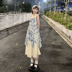 批发雏菊吊带连衣裙女夏季2026新款高级感仙气度假油画风甜美碎花长裙