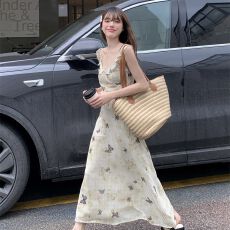 批发法式荷叶边温柔夏装新款印花蝴蝶<b class='q'>碎花</b>U领无袖修身显瘦吊带连衣裙