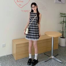 批发复古格子背心连衣裙女夏季法式设计感花边拼接收腰<b class='q'>显瘦</b>A字短裙子