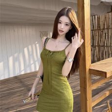 批发复古度假肌理镂空系带吊带连衣裙女装夏季收腰显瘦a字短裙包臀裙