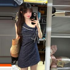 批发有内衬#夏季蓝色格纹挂脖连衣裙女海边度假风收腰蝴蝶结无袖长裙