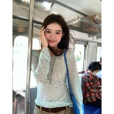 批发馨帮帮 清新小碎花长袖<b class='q'>T</b><b class='q'>恤</b>2026薄款法式甜美糖果色单穿叠穿上衣女