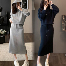 批发高级感减龄休闲运动套装女<b class='q'>春</b>秋新款显瘦连帽卫衣穿搭半身裙两件套