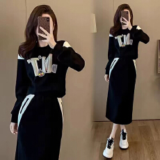 批发2025年<b class='q'>春</b>秋装搭配一整套爆款时尚休闲运动卫衣半身裙两件套装女士