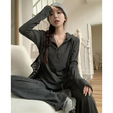 批发上衣阔腿<b class='q'>裤</b><b class='q'>两件套</b>2025春秋季休闲连帽显瘦套<b class='q'>装</b>纯欲风运动卫衣女<b class='q'>装</b>