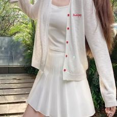 批发2026秋季新款<b class='q'>外套</b>白色女装针织开衫通勤外穿高级韩系氛围感<b class='q'>上衣</b>