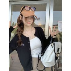 批发黑色针织开衫女2026新款早春<b class='q'>毛衣</b>外套独特漂亮巨好看上衣