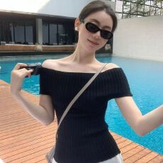 批发法式气质 一字肩短袖<b class='q'>针织衫</b>女别致露肩修身短款精致上衣