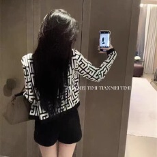 批发法式温柔甜美风针织开衫女秋装气质减龄字母<b class='q'>外套</b>时尚百搭<b class='q'>修身</b>上衣