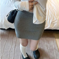 批发灰色针织款白边半身裙女高腰短裙包臀<b class='q'>休闲</b>运动设计感