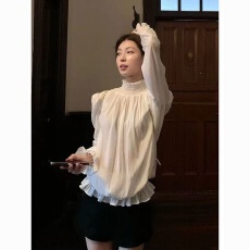 批发SourceWithU 纯白美学 早秋bi备温柔简约花瓣袖奶白长袖<b class='q'>衬衫</b>上衣