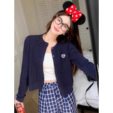 批发6色爱心刺绣<b class='q'>针织</b><b class='q'>开衫</b>外套女秋季韩系穿搭chic麻花毛衣<b class='q'>短款</b>上衣