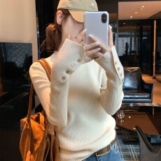 批发韩系chic别致半高领打底衫女<b class='q'>秋冬</b>漂亮纽扣喇叭袖内搭毛衣针织上衣