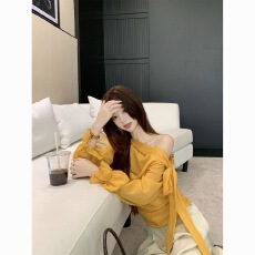 批发黄色韩系飘带露肩长袖雪纺<b class='q'>衬衫</b>女春季新款设计感小众显瘦百搭上衣