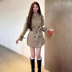 批发小个子巨好看短款收腰<b class='q'>风衣</b>外套女2025秋冬季新款设计感卡其色上衣