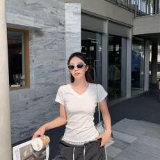 批发纯色V领T恤女<b class='q'>短袖</b>夏季收腰休闲设计感百搭打底衫基础款上衣ins潮