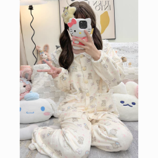 批发[黛琳芬法兰绒女士睡衣冬季保暖加厚卡通开衫珊瑚绒娃娃领家居服