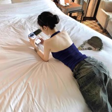 批发绝美挂脖吊带上衣女外穿内搭高级感夏季新款黑色无袖针织美背背心