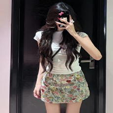 批发套装女2026夏季新款收腰短袖t恤上衣女+<b class='q'>高腰</b>碎花鱼尾<b class='q'>半身裙</b>两件套