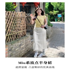 批发白色波点套装女<b class='q'>半身裙</b>长裙子夏新款小个子梨型身材遮胯a字包臀裙
