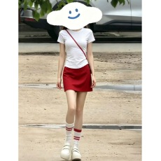 批发红色<b class='q'>短裙</b><b class='q'>半身</b>裙子包臀a字女短袖两件套夏天绝美小套装红色系穿搭