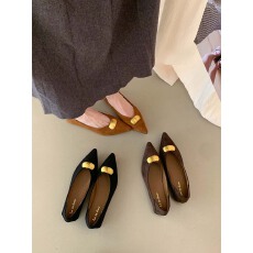 批发法式尖头低跟单鞋女2026新款金属扣浅口平底<b class='q'>通勤</b>女鞋气质绒面单鞋