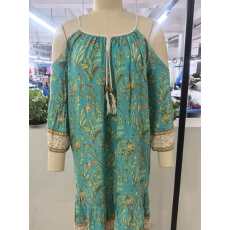 批发法式镂空吊带连衣裙女夏季海边度假风<b class='q'>沙滩裙</b>褶皱慵懒松弛感