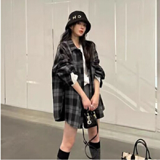 批发春秋新款格子衬衫女<b class='q'>设计</b>感小众复古百搭长袖衬衣宽松上衣外套