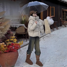 批发女款爆款2025新款厚短款宽松连帽冬季<b class='q'>外套</b>羽绒