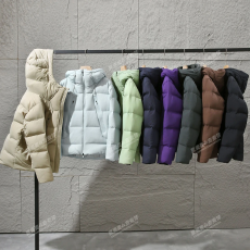 批发五防抗寒保暖高蓬松<b class='q'>冬</b>季防风防水女双门襟双拉链连帽羽绒服