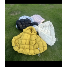 批发白鹅绒新款冬季韩版宽松羽绒服女短款加厚连帽