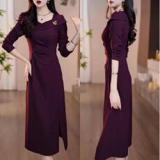 批发已出货秋季法式时尚小众设计款侧开叉高腰遮肚显瘦中长款<b class='q'>连衣裙</b>