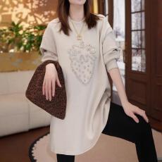 批发已出货~休闲<b class='q'>百搭</b>中长款上衣秋冬德绒磨毛内搭大码宽松保暖打底衫