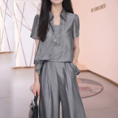 批发洋气时尚套装2026夏设计感亮片V领显瘦上衣宽松遮肉阔腿裤两件套