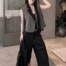 批发时尚洋气设计感宽松显瘦马夹2026夏季新款小众不对称百搭无袖马甲