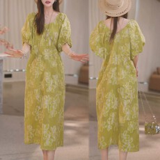 批发2026夏季新款设计感慵懒宽松<b class='q'>连衣裙</b>女时尚休闲V领显瘦中长款裙子