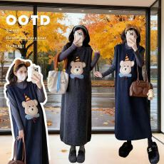 批发实拍2026秋冬新款孕妇<b class='q'>韩版</b>刺绣卡通小熊毛衣背心裙＋打底套装