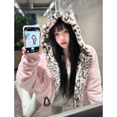 批发麂皮绒，原版原色原料/实价/粉耳朵豹纹毛绒连帽<b class='q'>卫衣</b>加绒<b class='q'>开衫</b>加厚