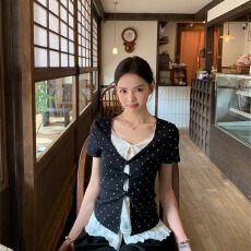 批发原版1:1,直播品质/实价/黑色波点假两件短袖<b class='q'>蕾丝</b>拼接<b class='q'>t</b><b class='q'>恤</b>上衣