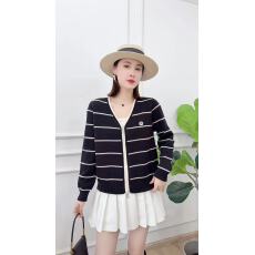 批发韩系刺绣条纹V领针织<b class='q'>外套</b>2025秋冬新款双拉链设计感宽松减龄上衣