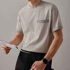 批发夏季新款日系复古休闲百搭圆领<b class='q'>T</b><b class='q'>恤</b>男士细格纹拼接口袋<b class='q'>短袖</b>上衣